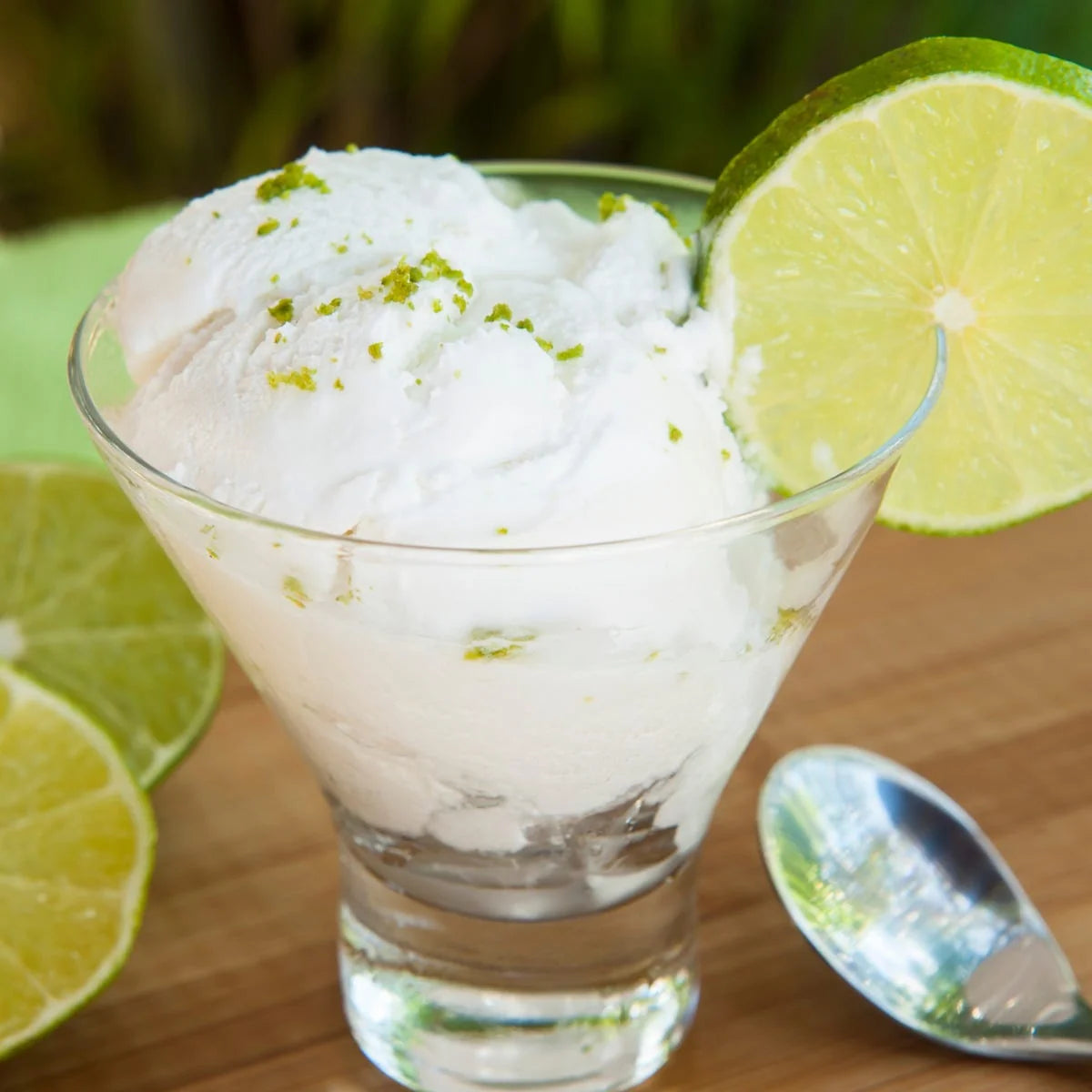 ▪️FRAGRANCE DESCRIPTION - Lime and Coconut Cream